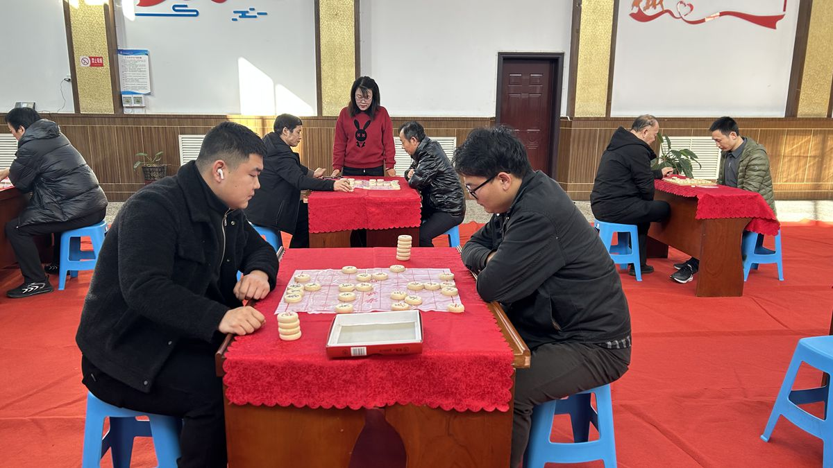  韩城矿业桑树坪二号井职工棋类比赛智慧交锋精彩纷呈